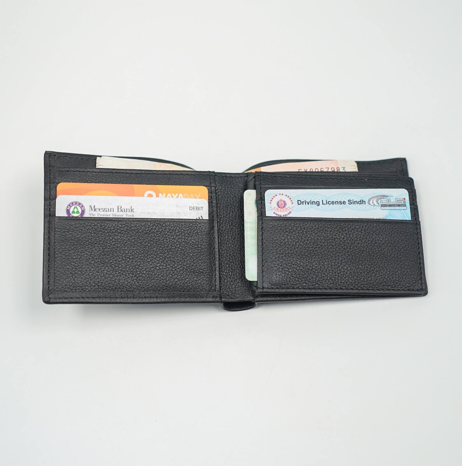 Glamouria Noir Bifold - Image 3